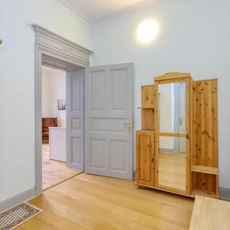 Gorgeous In Krakow Am *